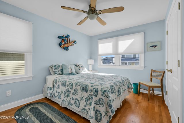 18 Meadow Avenue, Manasquan, NJ 08736
