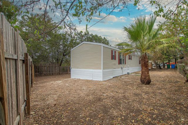 21504 Coyote TRL, Lago Vista, TX 78645