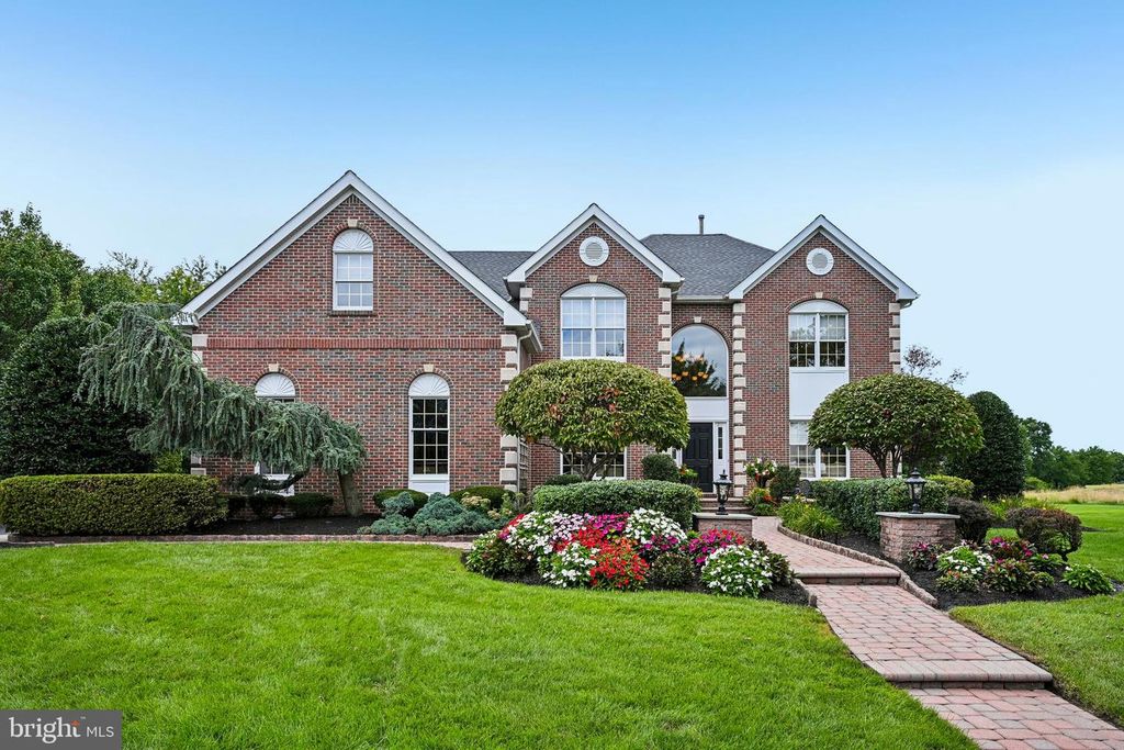 217 COUNTRY CLUB DR, MOORESTOWN, NJ 08057 — exterior