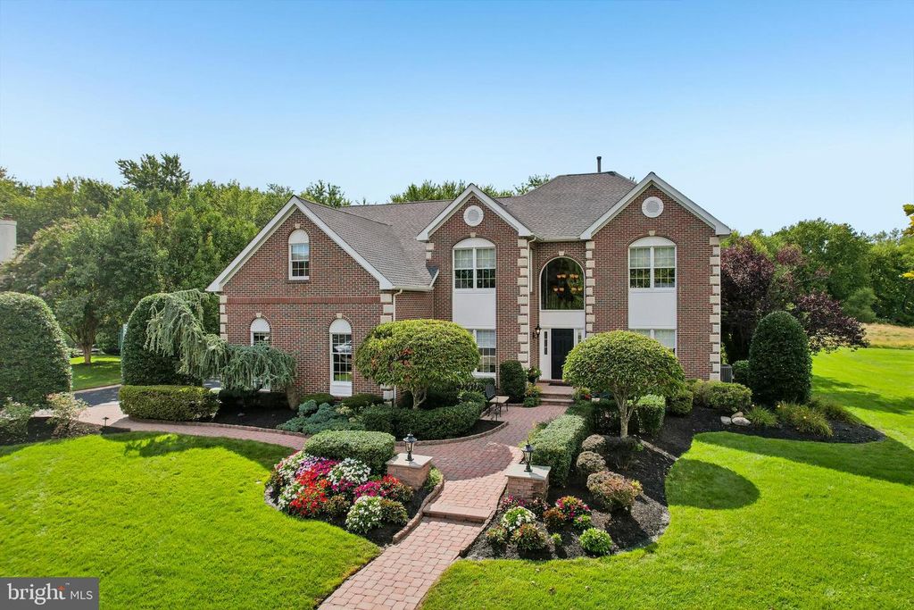 217 COUNTRY CLUB DR, MOORESTOWN, NJ 08057 — photo 2