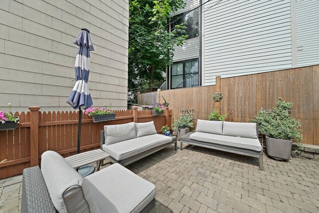 24 Moseley St, Boston, MA 02125