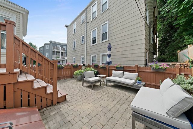24 Moseley St, Boston, MA 02125