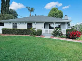 22206 Kittridge Street, Woodland Hills, CA 91303