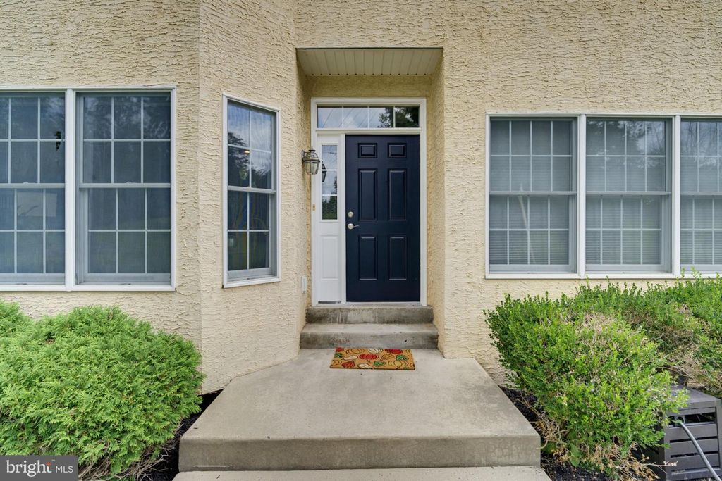 725 N SUMNEYTOWN PIKE #1, LANSDALE, PA 19446 — photo 4