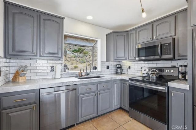 7818 Rockwood Road, Joshua Tree, CA 92252