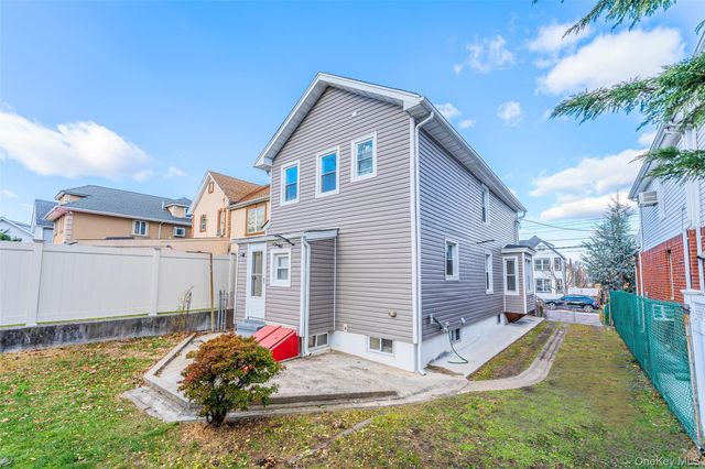 15424 13th Avenue, Whitestone, NY 11357