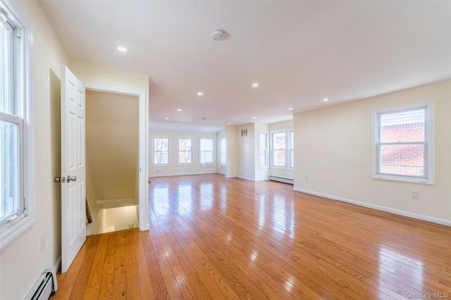 15424 13th Avenue, Whitestone, NY 11357