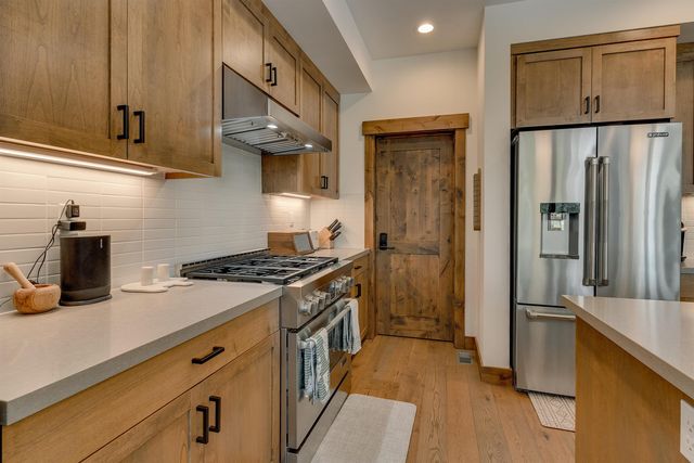 9234 Heartwood Drive, Truckee, CA 96161