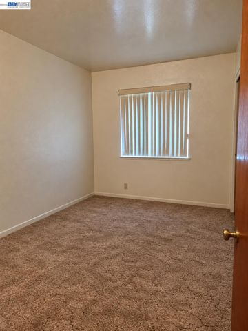230 Flanders Ct, San Lorenzo, CA 94541