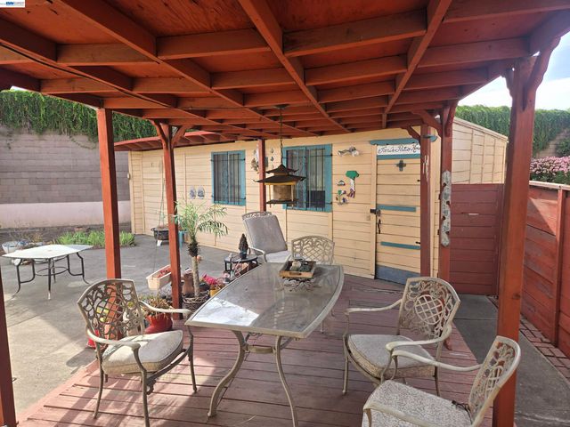 230 Flanders Ct, San Lorenzo, CA 94541