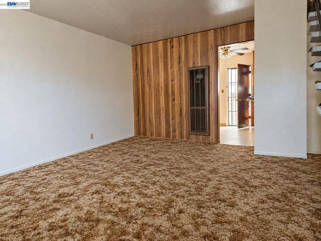 230 Flanders Ct, San Lorenzo, CA 94541