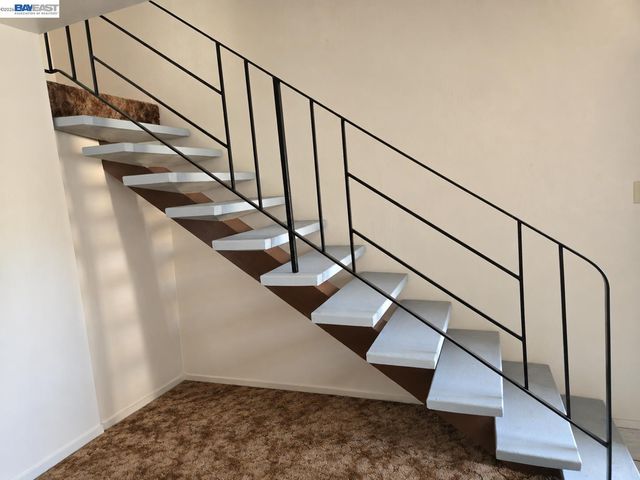 230 Flanders Ct, San Lorenzo, CA 94541