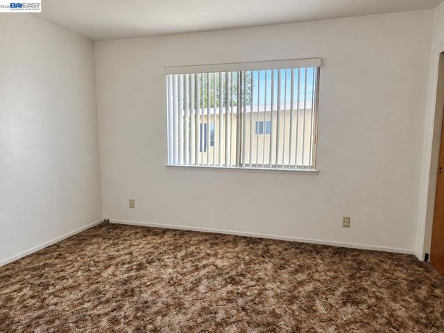 230 Flanders Ct, San Lorenzo, CA 94541