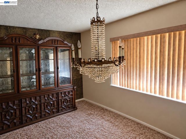 230 Flanders Ct, San Lorenzo, CA 94541