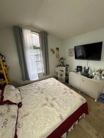 12809 DUNHILL DRIVE, Tampa, FL 33624