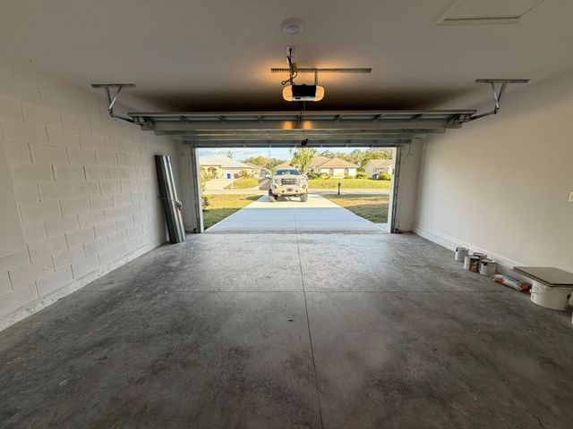 8855 101st Avenue, Vero Beach, FL 32967