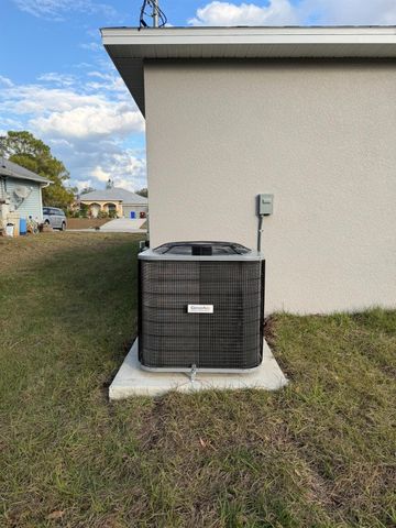 8855 101st Avenue, Vero Beach, FL 32967