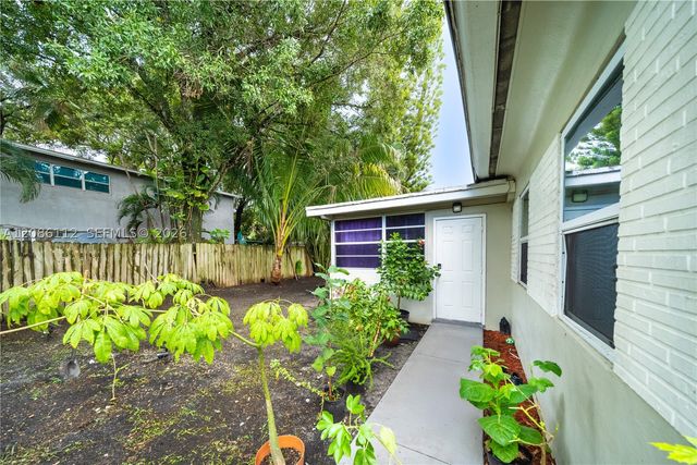 1806 SW 22nd St, Fort Lauderdale, FL 33315