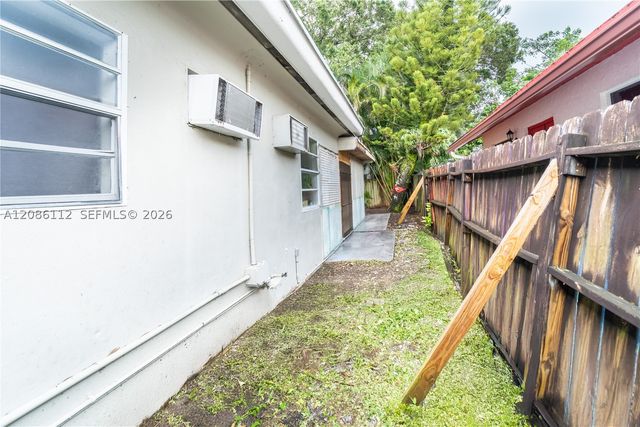 1806 SW 22nd St, Fort Lauderdale, FL 33315
