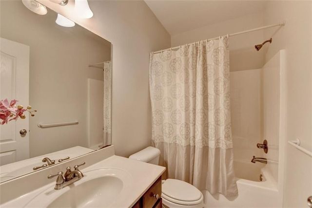25 KAKTOVIC Court, Grayson, GA 30017
