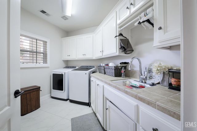 11500 Harrington Street, Bakersfield, CA 93311
