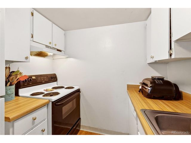 800 W Belleview Ave 411, Englewood, CO 80110