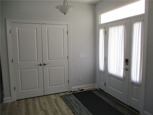 8 Royal Court Court, Horseheads, NY 14845