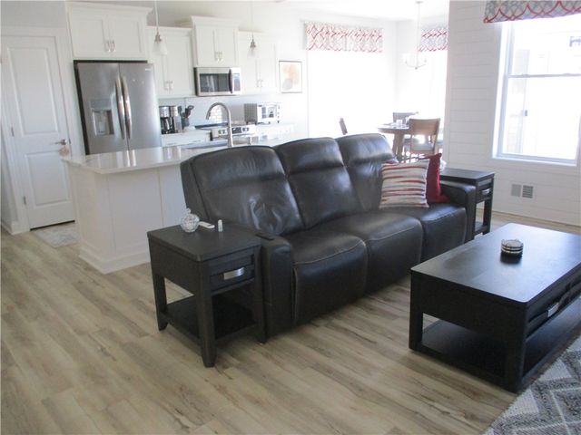 8 Royal Court Court, Horseheads, NY 14845