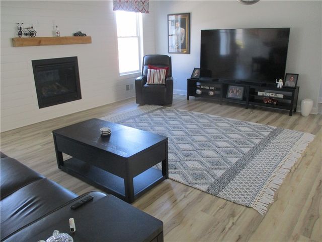 8 Royal Court Court, Horseheads, NY 14845