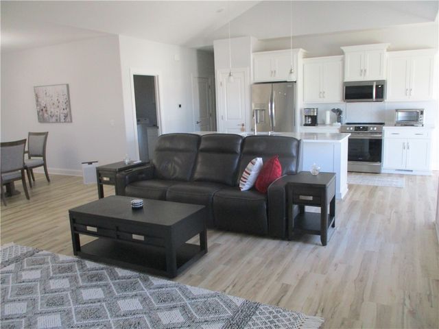 8 Royal Court Court, Horseheads, NY 14845