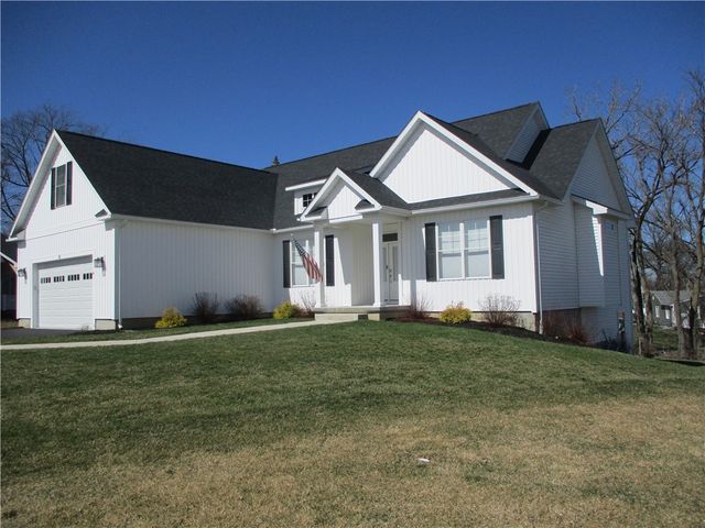 8 Royal Court Court, Horseheads, NY 14845