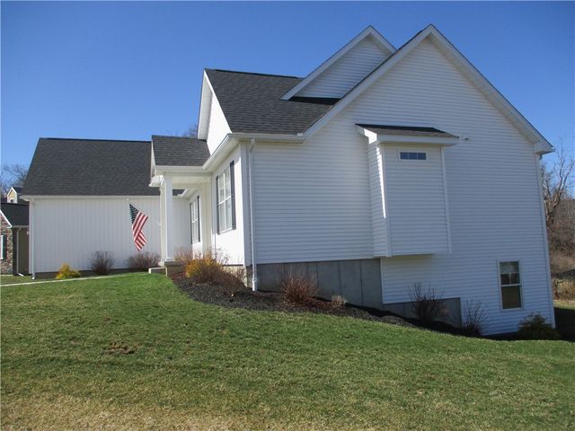 8 Royal Court Court, Horseheads, NY 14845