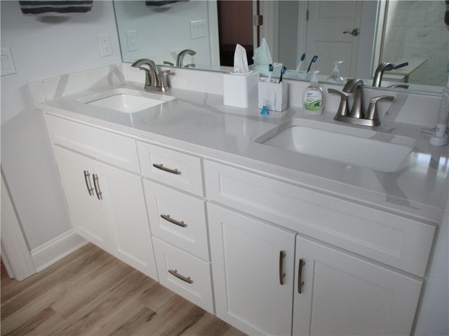 8 Royal Court Court, Horseheads, NY 14845