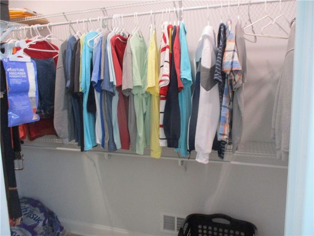 8 Royal Court Court, Horseheads, NY 14845