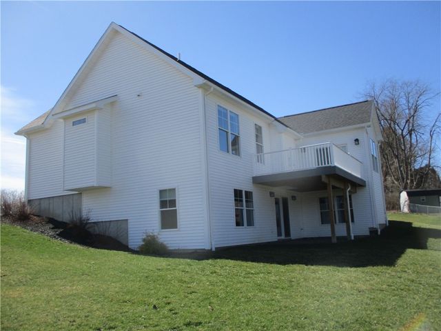 8 Royal Court Court, Horseheads, NY 14845