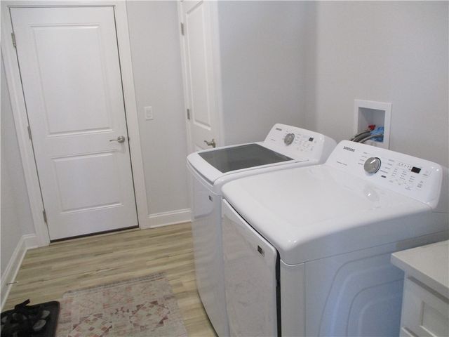 8 Royal Court Court, Horseheads, NY 14845