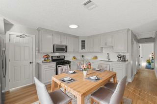 915 Avenue E, Rosenberg, TX 77471