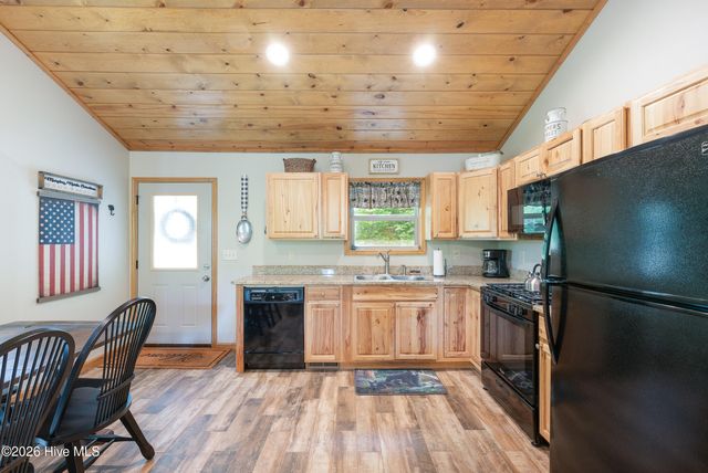 70 Refuge Ridge Road, Murphy, NC 28906