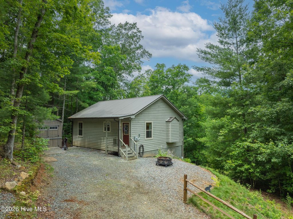 70 Refuge Ridge Road, Murphy, NC 28906
