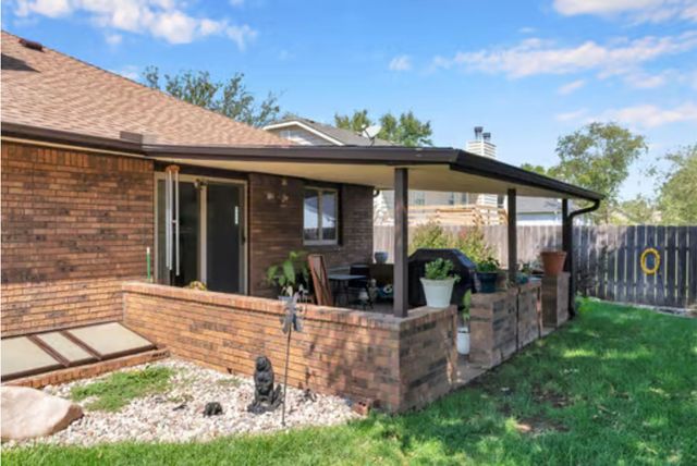 2010 S Beech St, Wichita, KS 67207