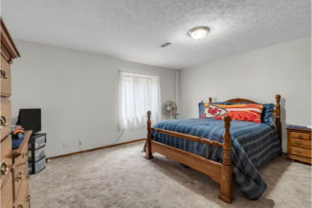 2010 S Beech St, Wichita, KS 67207