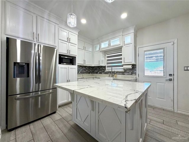 614 Yoli Lane, Donna, TX 78537