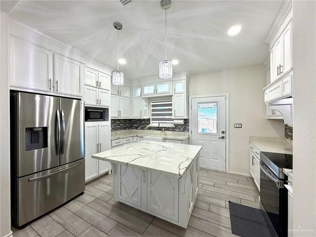 614 Yoli Lane, Donna, TX 78537