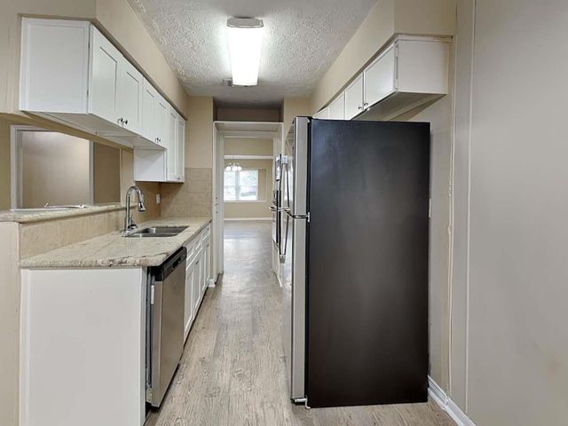 801 Newport Boulevard, League City, TX 77573