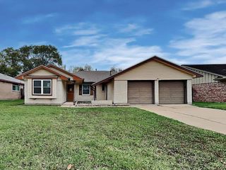 801 Newport Boulevard, League City, TX 77573