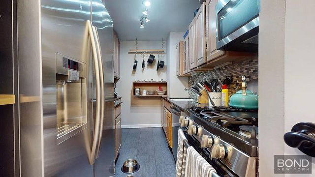 401 E 74th St Apt 6E, New York City, NY 10028