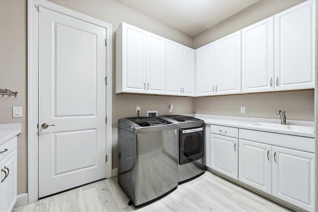 5389 MANCHINI STREET, Sarasota, FL 34238