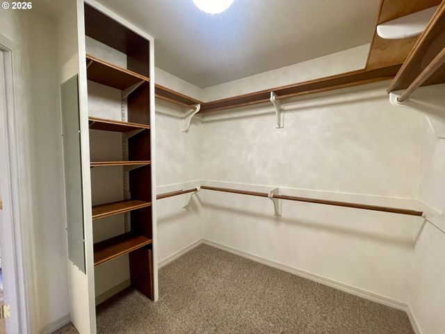 2180 HAYES St, North Bend, OR 97459