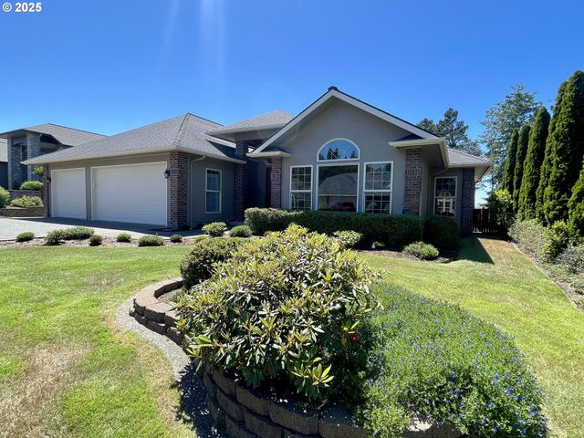 2180 HAYES St, North Bend, OR 97459