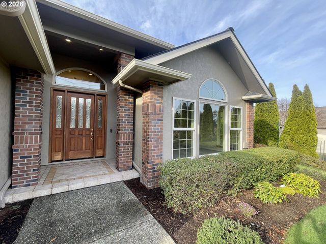 2180 HAYES St, North Bend, OR 97459